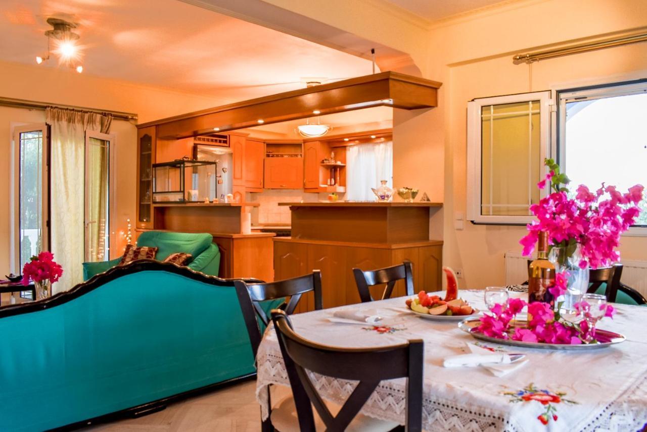 Vicky'S Village Private House Fiolitis Luaran gambar