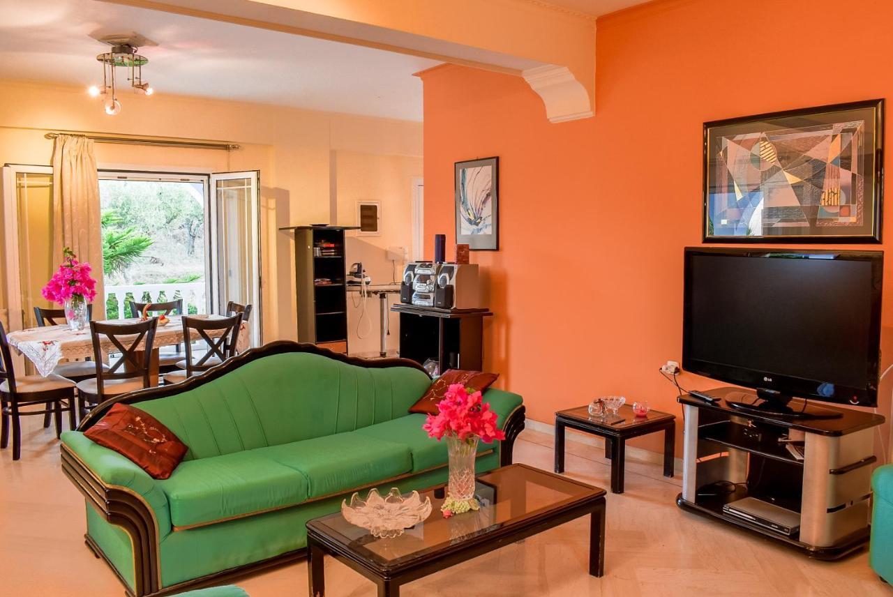 Vicky'S Village Private House Fiolitis Luaran gambar